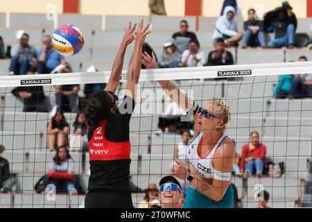Tlaxcala, Mexiko. Oktober 2023. 8. Oktober 2023, Tlaxcala, Mexiko: Marií-Sárou Štochlová (2) aus der Tschechischen Republik tritt beim Spiel der Frauen Tschechische Republik gegen Marokko bei der Beachvolleyball-Weltmeisterschaft gegen Mohamed Yakki an. Am 8. Oktober 2023 in Tlaxcala, Mexiko. (Foto: Essene Hernandez/Eyepix Group/SIPA USA) Credit: SIPA USA/Alamy Live News Stockfoto