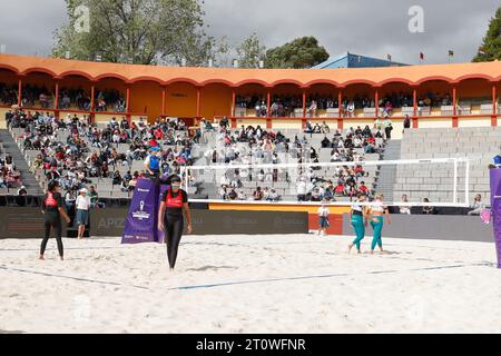 Tlaxcala, Mexiko. Oktober 2023. Am 8. Oktober 2023 Marií treten Imane Zeroual und Mohamed Yakki beim Spiel der Frauen Tschechien gegen Marokko bei der Beachvolleyball-Weltmeisterschaft an Sárou Štochlová Hermannová. Am 8. Oktober 2023 in Tlaxcala, Mexiko. (Foto: Essene Hernandez/Eyepix Group/SIPA USA) Credit: SIPA USA/Alamy Live News Stockfoto