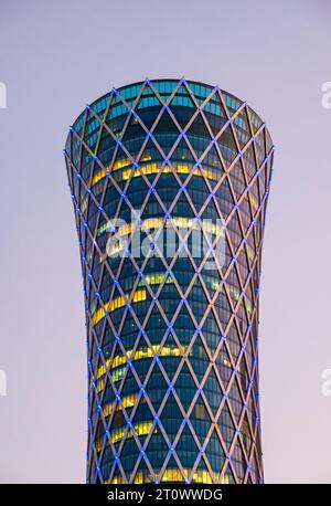 Tornado Tower, auch bekannt als QIPCO Tower, Doha, Katar Stockfoto