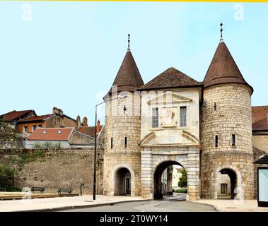 Das mittelalterliche Rivotte-Tor in Besancon, Frankreich. Im Mittelalter geschaffen Stockfoto