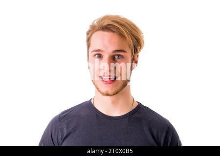 Ein Mann mit einem Lächeln im Gesicht. Foto eines Mannes mit einem echten Lächeln im Gesicht Stockfoto