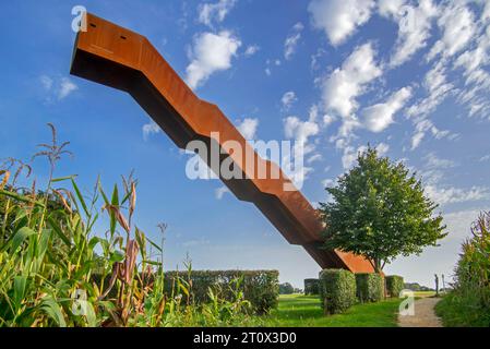 Vlooyberg-Turm / Vlooybergtoren / Treppe zum Himmel, Corten-Stahltreppe und Aussichtsturm in der Nähe von Tielt-Winge, Flämisch-Brabant, Flandern, Belgien Stockfoto