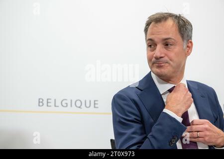 Brüssel, Belgien Oktober 2023. Premierminister Alexander de Croo ist auf einer Pressekonferenz im Anschluss an die Verhandlungen über den Haushalt 2024 der Bundesregierung am Montag, den 09. Oktober 2023 in Brussel zu sehen. BELGA PHOTO JONAS ROOSENS Credit: Belga News Agency/Alamy Live News Stockfoto