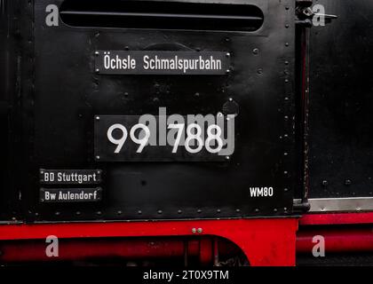 Schriftzug Schmalspurbahn Oechsle Detailansicht Lokomotive, Räder, Bahnhof Ochsenhausen, Baden-Württemberg, Deutschland Stockfoto