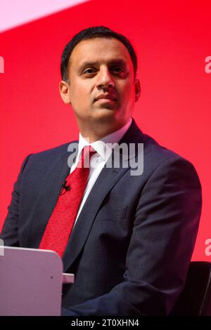 London, Großbritannien. 9. Oktober 2023. Der schottische Labour-Führer Anas Sarwar spricht während der Labour Party-Konferenz in Liverpool. Das Foto sollte lauten: Matt Crossick/Empics/Alamy Live News Stockfoto