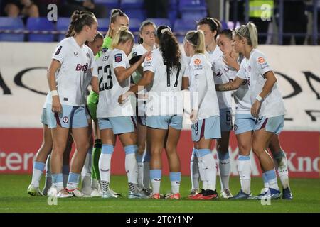 Liverpool Women gegen Aston Villa Women Barclays Women's Super League LIVERPOOL, ENGLAND - OKTOBER 08 Aston Villa Team Talk während des Barclays Women's Super League Spiels zwischen Liverpool und Aston Villa am 8. Oktober 2023 in Liverpool, England. (Foto von Alan Edwards für f2images) Stockfoto