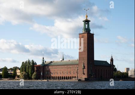 Stockholmer Rathaus, das Wahrzeichen, das 1904-1923 vom Architekten Ragnar Osterg entworfen wurde Stockfoto