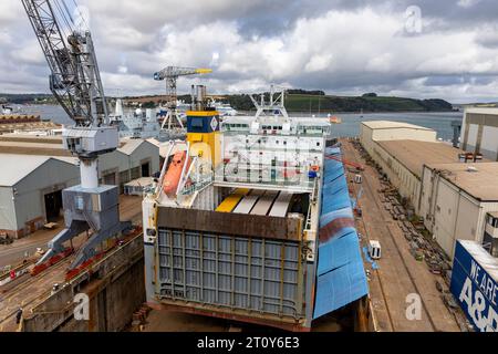 Falmouth Deep Water Docks und Bootsreparaturwerft, Frachtschiff Mazarine Valletta wird repariert, Cornwall, England, Großbritannien, 2023 Stockfoto