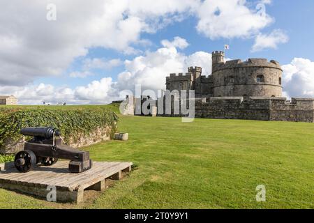 Die Burg Falmouth wurde von König Heinrich V111 zum Schutz vor französischen, spanischen und heiligen römischen Reichen errichtet, Cornwall, England, U Stockfoto