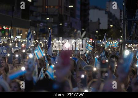 Buenos Aires, Argentinien, 9. Oktober 2023. Jüdische Gemeindeorganisationen im Land, die AMIA, die argentinische Zionistische Organisation und die DAIA werden einen marsch zur Unterstützung Israels unter dem Motto "gemeinsam wird Israel den Terror besiegen, immer" abhalten, um die Angriffe der Hamas abzulehnen. Die jüdische Bevölkerung Argentiniens ist die drittgrößte jüdische Gemeinde Amerikas (nach den USA und Kanada) und die größte in Lateinamerika. (Quelle: Esteban Osorio/Alamy Live News) Stockfoto