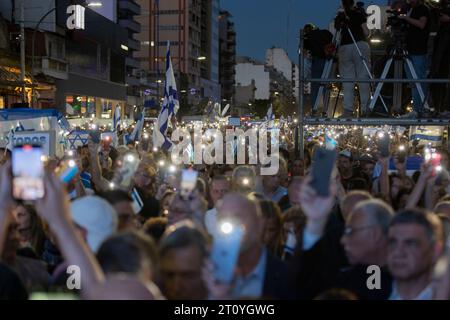 Buenos Aires, Argentinien, 9. Oktober 2023. Jüdische Gemeindeorganisationen im Land, die AMIA, die argentinische Zionistische Organisation und die DAIA werden einen marsch zur Unterstützung Israels unter dem Motto "gemeinsam wird Israel den Terror besiegen, immer" abhalten, um die Angriffe der Hamas abzulehnen. Die jüdische Bevölkerung Argentiniens ist die drittgrößte jüdische Gemeinde Amerikas (nach den USA und Kanada) und die größte in Lateinamerika. (Quelle: Esteban Osorio/Alamy Live News) Stockfoto