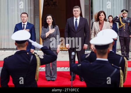 Zagreb, Kroatien. , . Der Präsident des Kosovo, Vjosa Osmani Sadriu, traf sich während eines zweitägigen offiziellen Besuchs in Kroatien mit Präsident Zoran Milanovic zusammen. Foto: Marko Todorov/CROPIX Copyright: XxMarkoxTodorovx/xCROPIXx sadriu milanovic4-101023 Credit: Imago/Alamy Live News Stockfoto