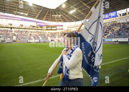 Gent, Belgien. Oktober 2023. Die Abbildung zeigt den Beginn eines Fußballspiels zwischen KAA Gent und KRC Genk am Sonntag, den 08. Oktober 2023 in Gent, am 10. Tag der Saison 2023-2024 der ersten Liga der „Jupiler Pro League“ der belgischen Meisterschaft. BELGA FOTO LAURIE DIEFFEMBACQ Credit: Belga News Agency/Alamy Live News Stockfoto