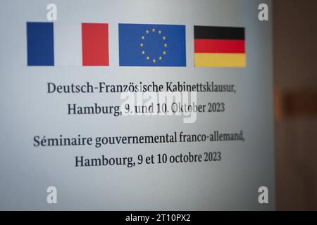 Pressekonferenz am Ende der Deutsch-Franzoesischen Kabinettsklausur in Hamburg Symbolbild Deutsch-Franzoesische Kabinettsklausur Hamburg 9 und 10.10.2023 in Hamburg, Hamburg, 10.10.2023 Hamburg Hamburg Deutschland *** Pressekonferenz am Ende der Deutsch-Französischen Kabinettsklausur in Hamburg Icon German French Kabinettsklausur Hamburg 9 und 10 10 10 2023 in Hamburg, Hamburg, Hamburg, Hamburg, Hamburg, Hamburg, 10 10 2023 Hamburg Hamburg Deutschland Credit: Imago/Alamy Live News Stockfoto