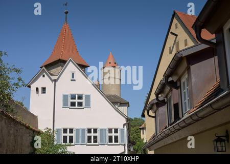 Altbauten und Grüner Turm, Altstadt, Dinkelsbühl, Franken, Bayern, Deutschland *** Altbauten und Grünturm, Altstadt, Dinkelsbühl, Franken, Bayern, Deutschland Stockfoto