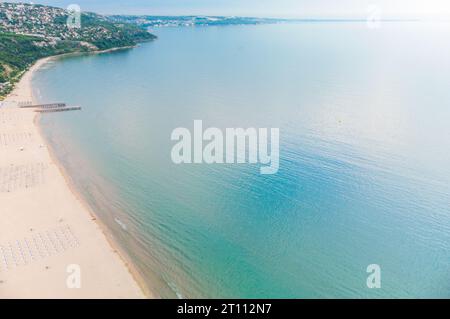 Blick von oben auf Albena leeres Sandstrand Resort, Bulgarien Stockfoto