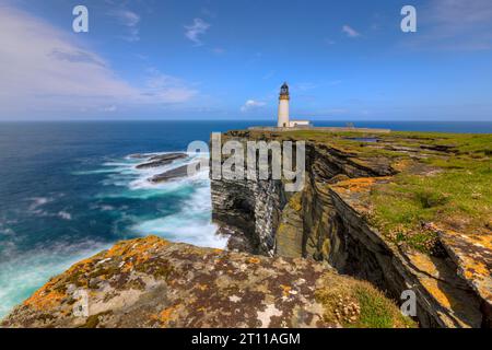 Der Noup Head Lighthouse ist ein Leuchtturm auf der Westray in Orkney, Schottland. Stockfoto