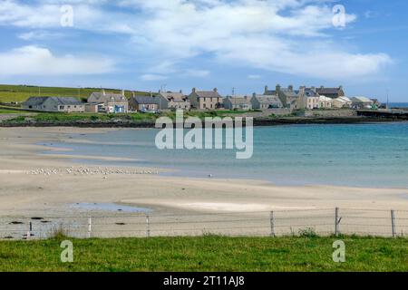 Das wichtigste Dorf auf Westray ist Pierowall in Orkney, Schottland. Stockfoto