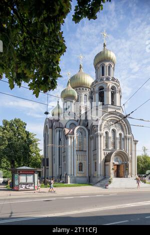 Vilnius, Litauen, 15. AUGUST 2023. Die orthodoxe Kirche St. Konstantin und St. Michael, Fassade Stockfoto