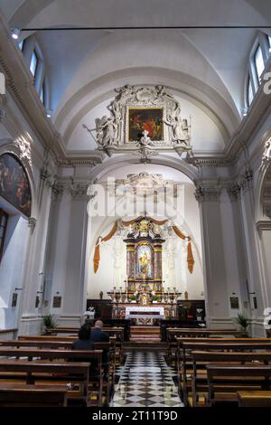 Innenansicht der Kirche Chiesa di San Carlo Borromeo in Lugano, Schweiz Stockfoto