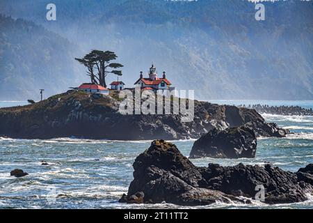 Blick auf den Battery Point Lighthouse in Crescent City, Kalifornien. Stockfoto