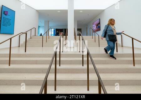 Innenraum des neuen Flügels in der Scottish National Gallery, die im September 2023 in Edinburgh, Schottland, Großbritannien, eröffnet wurde Stockfoto
