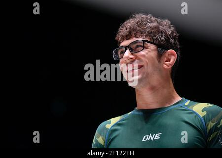 Bangkok, Thailand. Oktober 2023. Mikey Musumeci aus den Vereinigten Staaten während der One Fight Night 15 im Lumpinee Boxing Stadium. (Foto: Amphol Thongmueangluang/SOPA Images/SIPA USA) Credit: SIPA USA/Alamy Live News Stockfoto