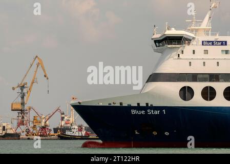 Heraklion, Kreta, Griechenland, 26. September 2023. RORO-Fähre im Hafen von Heraklion, Kreta, später nach Piräus, nach Athen, der Blaue Stern 1. Stockfoto