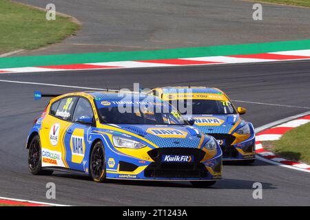 Daniel Rowbottom – Napa Racing UK – fuhr Ford Focus ST Nummer 32 im BTCC 2023 in Brands Hatch im Oktober 2023 Stockfoto