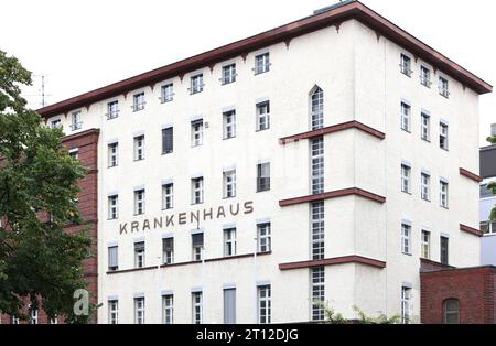 Berlin - Deutschland. Blick auf das St. Gertrauden-Krankenhaus in Wilmersdorf. *** 09 10 2023, Berlin, Deutschland. Oktober 2023. Ansicht des St. Gertrauden Krankenhauses in Wilmersdorf Credit: Imago/Alamy Live News Stockfoto