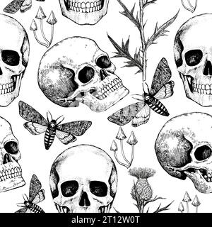 Nahtloses Halloween-Muster in Schwarz und weiß mit realistischem menschlichen Schädel, Spinnennetz, Motten und Blumen. Gotischer Druck im Retro-Stil. Stock Vektor