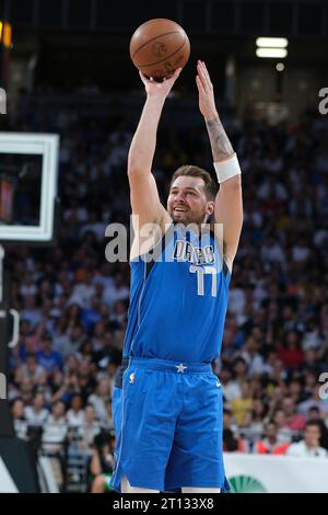 Madrid, Spanien. Oktober 2023. Luka Doncicv von Dallas Mavericks während des Ausstellungsspiels zwischen Dallas Mavericks und Real Madrid im Wizink Center am 10. Oktober 2023 in Madrid (Foto: Oscar Gonzalez/SIPA USA) (Foto: Oscar Gonzalez/SIPA USA) Credit: SIPA USA/Alamy Live News Stockfoto