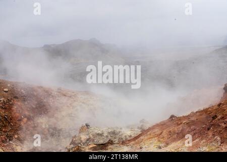 Landmannalaugar, ein Ort im isländischen Fjallabak Naturreservat in den Highlands. Das Gebiet ist vor allem für seine natürlichen geothermischen heißen Quellen bekannt. Stockfoto