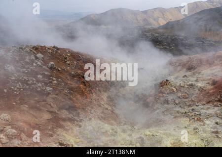 Landmannalaugar, ein Ort im isländischen Fjallabak Naturreservat in den Highlands. Das Gebiet ist vor allem für seine natürlichen geothermischen heißen Quellen bekannt. Stockfoto