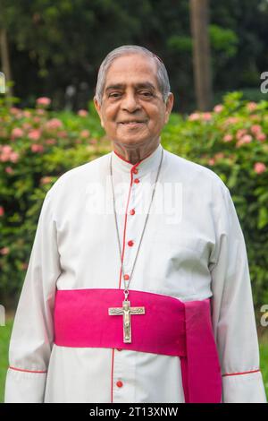 Bischof Theotonius Gomes, geboren am 9. April 1939, seine Einsetzung als Weihbischof von Dhaka erfolgte am 28. Mai 1996. Er war Bischof der Diözese Dinajpur. Stockfoto