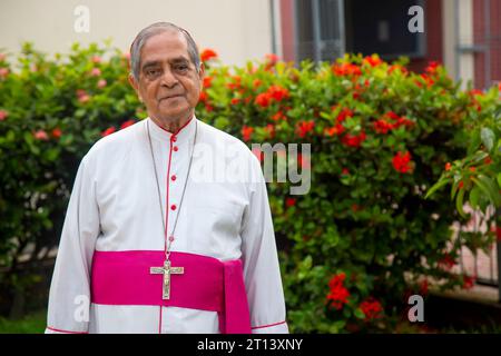 Bischof Theotonius Gomes, geboren am 9. April 1939, seine Einsetzung als Weihbischof von Dhaka erfolgte am 28. Mai 1996. Er war Bischof der Diözese Dinajpur. Stockfoto