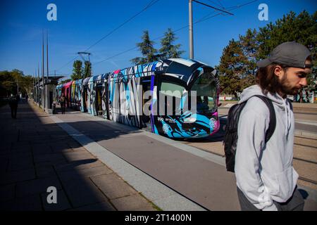 Lyon, Frankreich. Oktober 2023. Eine Straßenbahn in Lyon, Frankreich, Lyon, am 6. Oktober 2023. Foto: Thibaut Durand/ABACAPRESS.COM Credit: Abaca Press/Alamy Live News Stockfoto