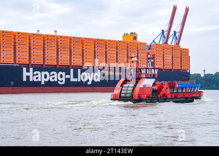 Das zur Zeit größte unter deutscher Flagge fahrende Schiff Containerschiff Berlin Express der Reederei Hapag-Lloyd liegt auf der Elbe in Hamburg am Hamburger Containerterminal Burchardkai CTB-IMO 9540118, MMSI 211119000Das zur Zeit größte unter deutscher Flagge fahrende Schiff Containerschiff Berlin Express der Reederei Hapag-Lloyd liegt auf der Elbe in Hamburg am Hamburger Containerterminal Burchardkai CTB-IMO 9540118, MMSI 211119000, *** das derzeit größte unter deutscher Flagge fahrende Containerschiff Berlin Express der Reederei Hapag Lloyd liegt an der Hamburger Hamb an der Elbe Stockfoto