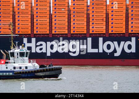 Das zur Zeit größte unter deutscher Flagge fahrende Schiff Containerschiff Berlin Express der Reederei Hapag-Lloyd liegt auf der Elbe in Hamburg am Hamburger Containerterminal Burchardkai CTB-IMO 9540118, MMSI 211119000Das zur Zeit größte unter deutscher Flagge fahrende Schiff Containerschiff Berlin Express der Reederei Hapag-Lloyd liegt auf der Elbe in Hamburg am Hamburger Containerterminal Burchardkai CTB-IMO 9540118, MMSI 211119000, *** das derzeit größte unter deutscher Flagge fahrende Containerschiff Berlin Express der Reederei Hapag Lloyd liegt an der Hamburger Hamb an der Elbe Stockfoto