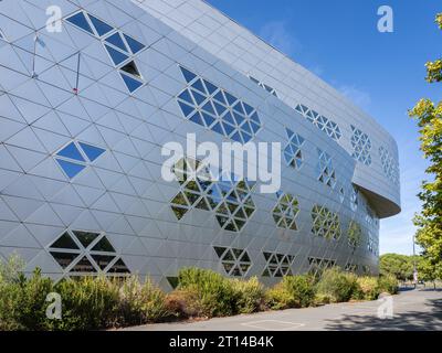 Montpellier, Frankreich - 10 01 2023 : Landschaftsansicht der zeitgenössischen Architektur des Lycée Georges Frêche in Port Marianne von Massimiliano Fuksas Stockfoto