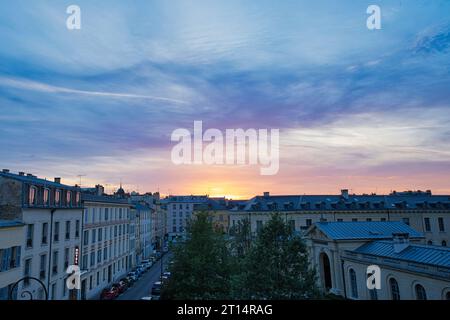 Blick auf den Sonnenuntergang vom Apartment in der Nähe der Rue Richaud versailles France Stockfoto
