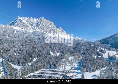 Winterlicher Blick über die Region rund um die Ehrwalder Alm bei Ehrwald in Tirol Stockfoto