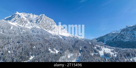Winterlicher Blick über die Region rund um die Ehrwalder Alm bei Ehrwald in Tirol Stockfoto