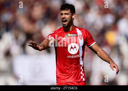 Pablo Mari vom AC Monza gestubt während des Fußballspiels der Serie A zwischen AC Monza und US Salernitana. Stockfoto