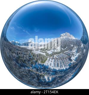 Winterlicher Blick über die Region rund um die Ehrwalder Alm bei Ehrwald in Tirol Stockfoto