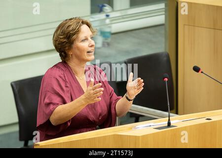 Brüssel, Belgien Oktober 2023. Mieke Schauvliege von Groen auf einer Plenartagung des flämischen Parlaments am Mittwoch, den 11. Oktober 2023 in Brüssel. BELGA FOTO JAMES ARTHUR GEKIERE Credit: Belga News Agency/Alamy Live News Stockfoto