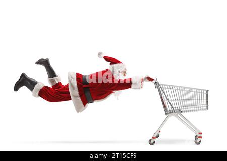 weihnachtsmann, der einen leeren Einkaufswagen auf weißem Hintergrund hält Stockfoto