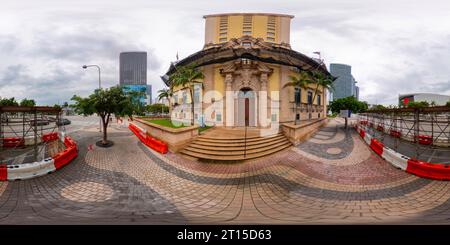 360 Grad Panorama Ansicht von Miami, FL, USA - 6. Oktober 2023: 360 rechteckiges Foto Freedom Tower