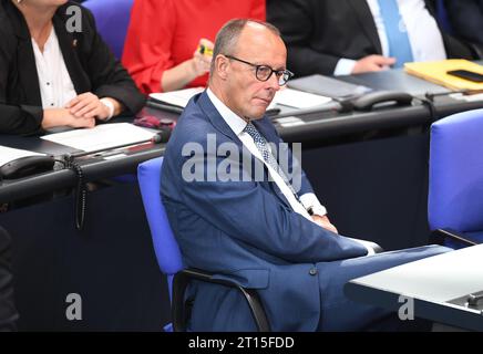 Berlin, Deutschland. Oktober 2023. Friedrich Merz, Vorsitzender der CDU/CSU-Fraktion, bei der Bundestagssitzung. Quelle: Serhat Kocak/dpa/Alamy Live News Stockfoto