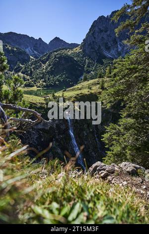 Wasserfall am Gaisalpsee Stockfoto